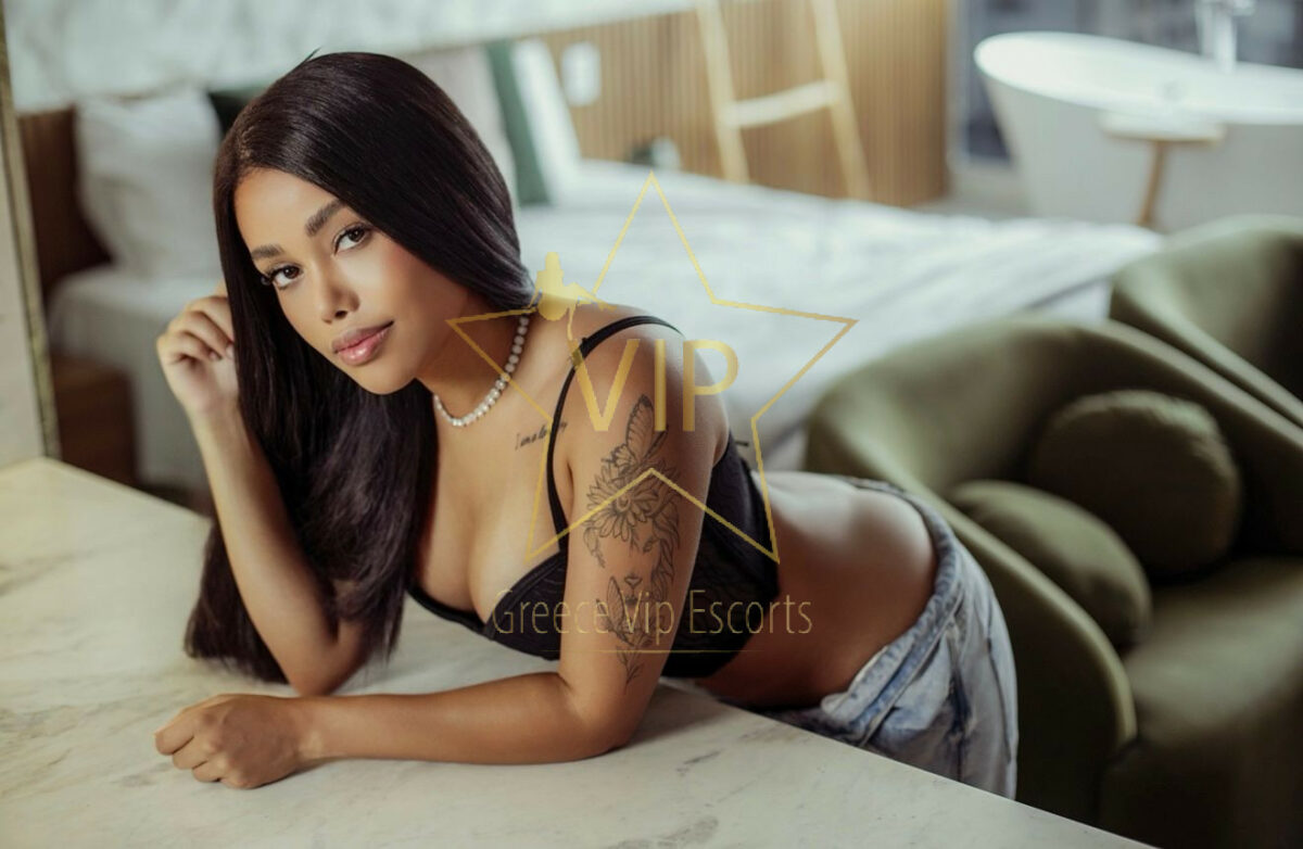 ESCORT-ATHENS-BRUNA-SUPER-HOT-SEXY-BRUNETTE-1